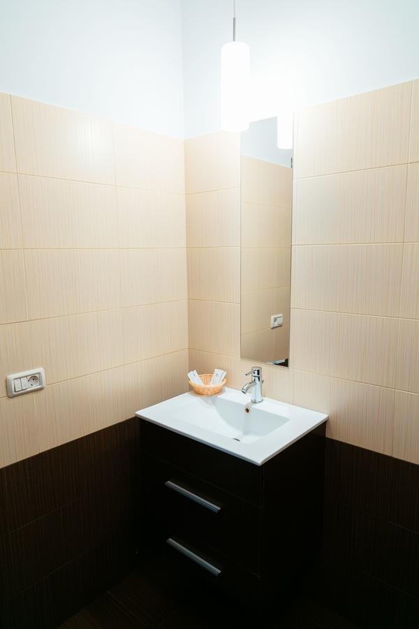 Elegant House Hotel Fagaras Exterior photo