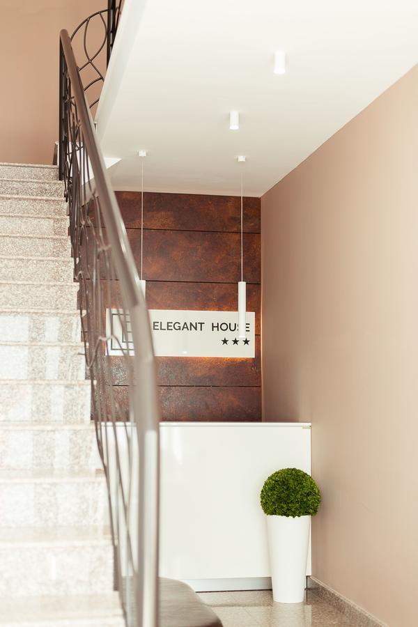 Elegant House Hotel Fagaras Exterior photo