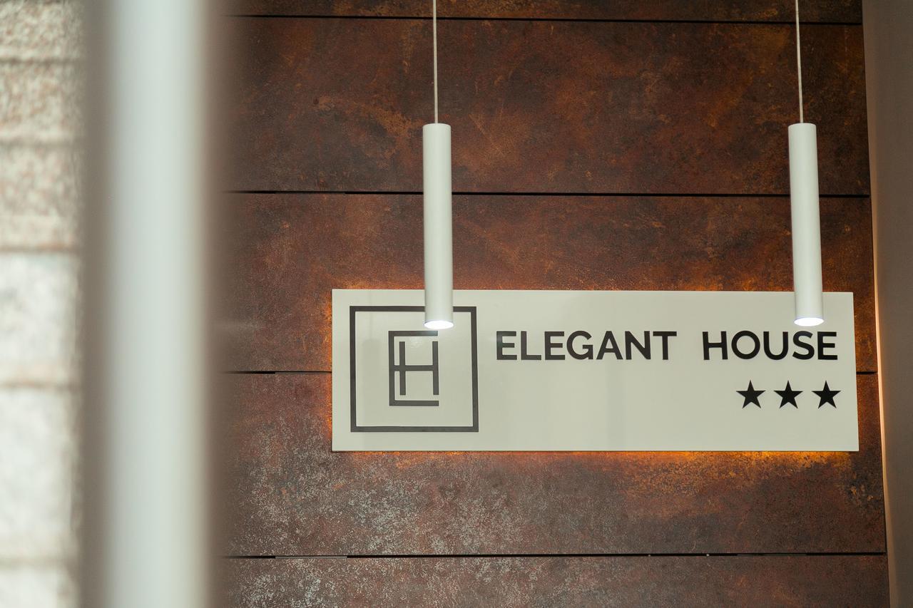 Elegant House Hotel Fagaras Exterior photo