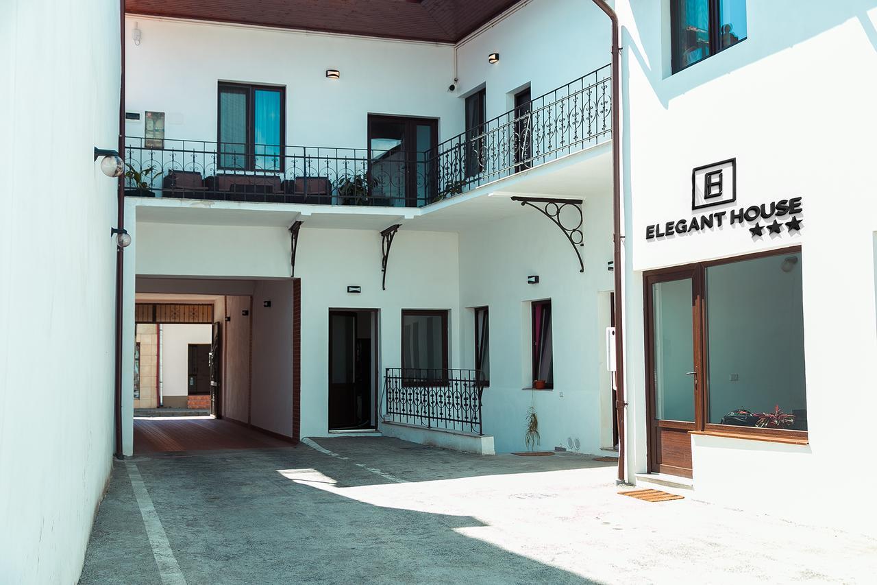 Elegant House Hotel Fagaras Exterior photo