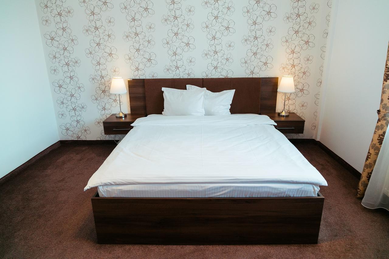 Elegant House Hotel Fagaras Exterior photo
