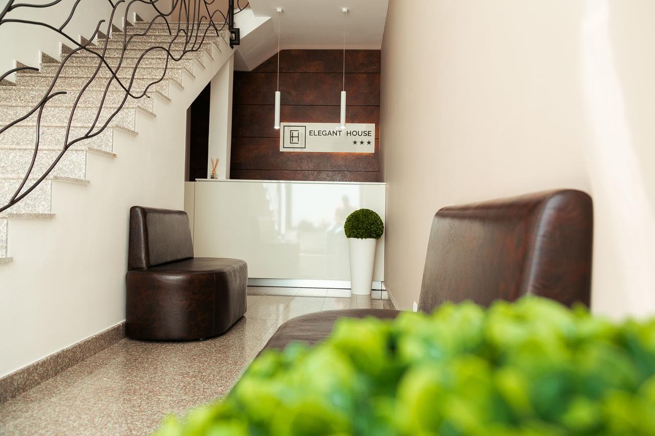Elegant House Hotel Fagaras Exterior photo